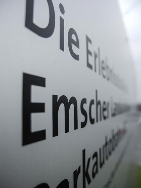 Typografie / Parkautobahn A42