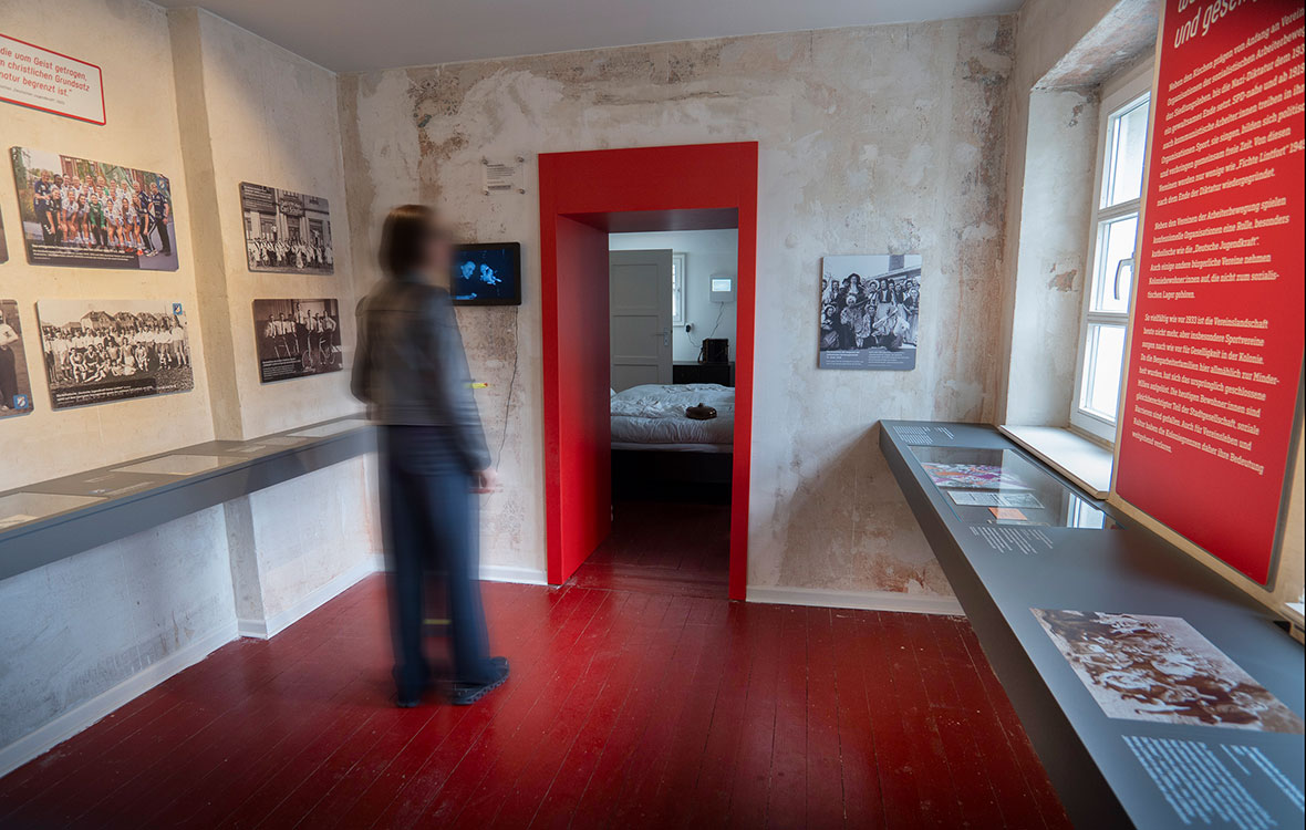 Durchgang zum Schlafzimmer der zweiten Haushälte